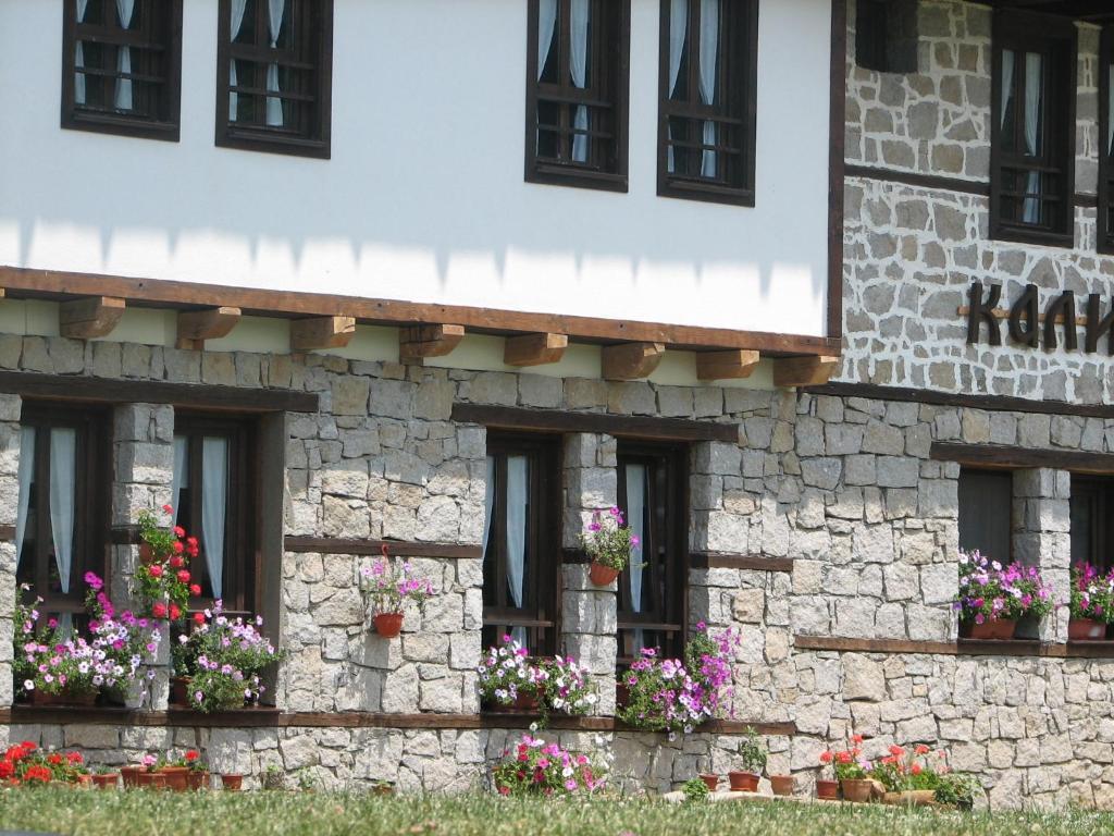 Family Hotel Kalifer Kalofer Exterior photo